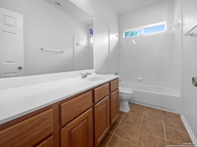 541 Triple Crown, Schertz, TX 78108