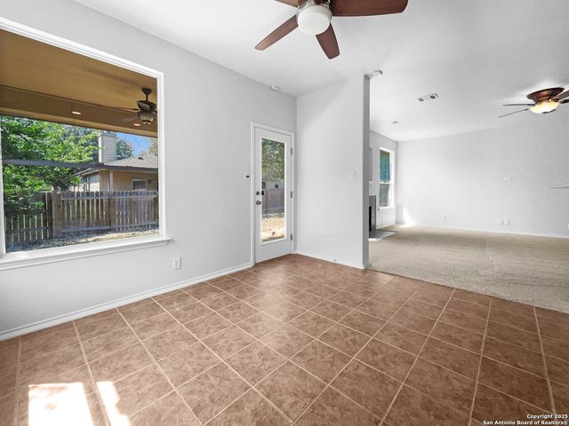 541 Triple Crown, Schertz, TX 78108