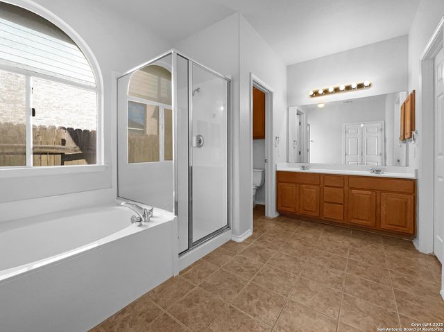 541 Triple Crown, Schertz, TX 78108