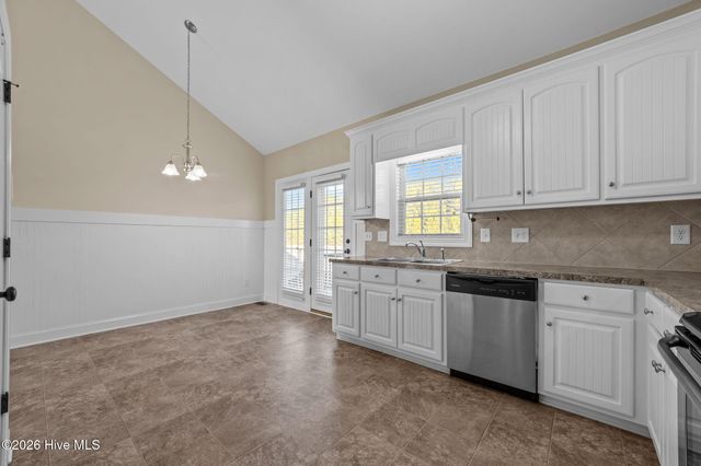 3128 Chesswood Lane, Winterville, NC 28590