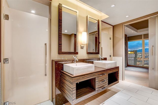 3750 Las Vegas Boulevard 2711, Las Vegas, NV 89158