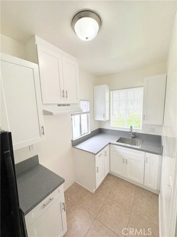 1528 N Alexandria, Los Angeles, CA 90027