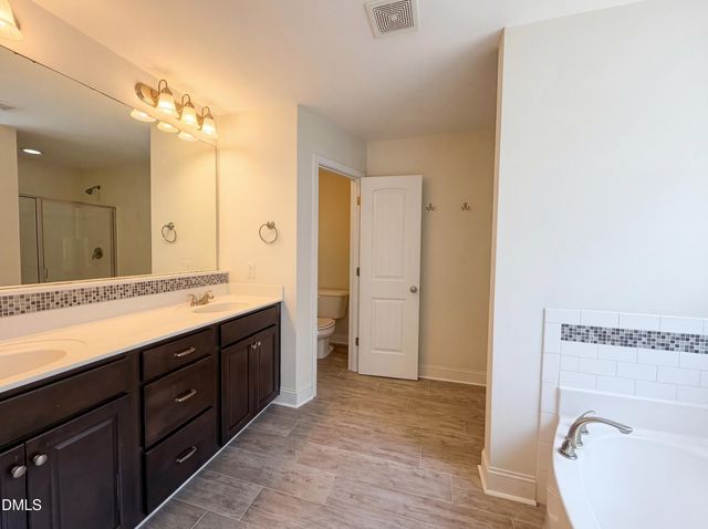 4097 Weavers Pond Drive, Zebulon, NC 27597