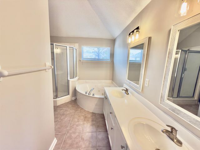 1425 CARLTON RIDGE DR, Cordova, TN 38016