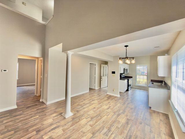 1425 CARLTON RIDGE DR, Cordova, TN 38016