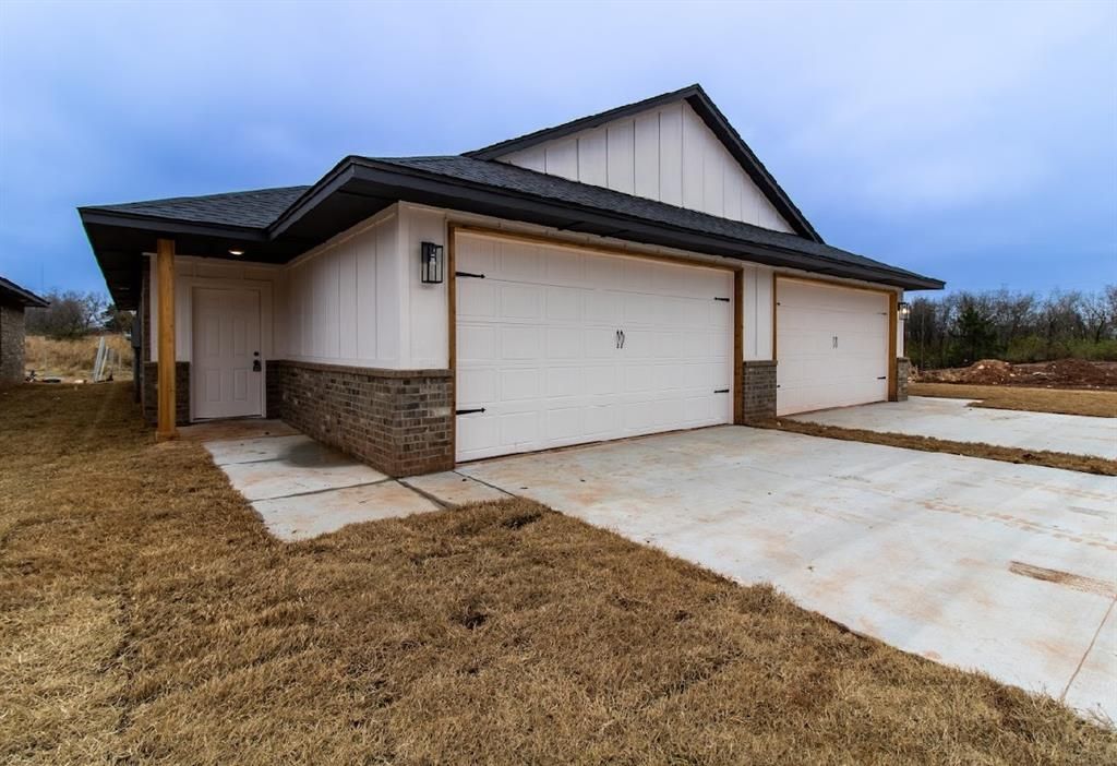 8800 N Shartel Avenue A & B, Oklahoma City, OK 73114