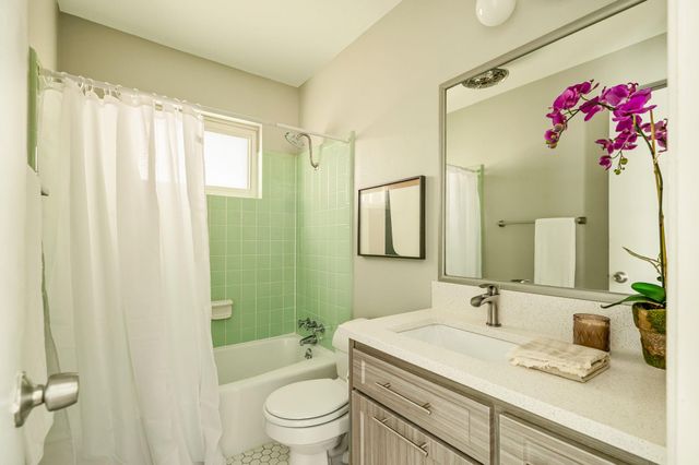 2708 Carnarvon LN, Austin, TX 78704