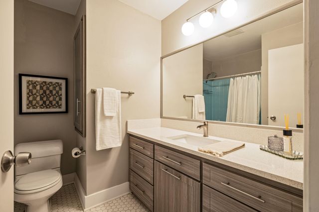 2708 Carnarvon LN, Austin, TX 78704