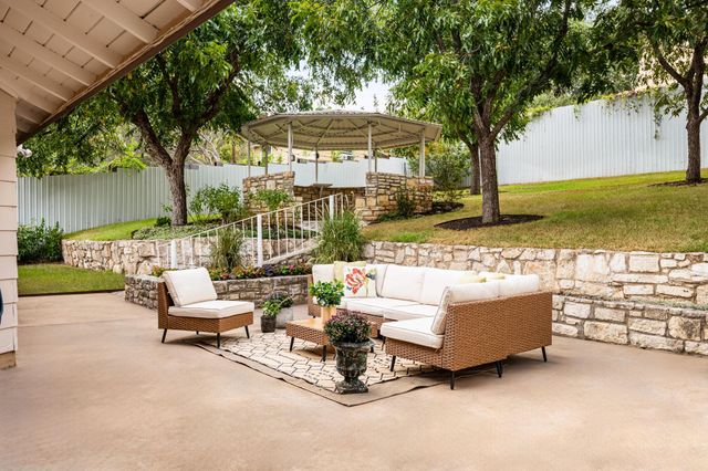 2708 Carnarvon LN, Austin, TX 78704