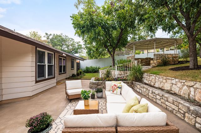 2708 Carnarvon LN, Austin, TX 78704