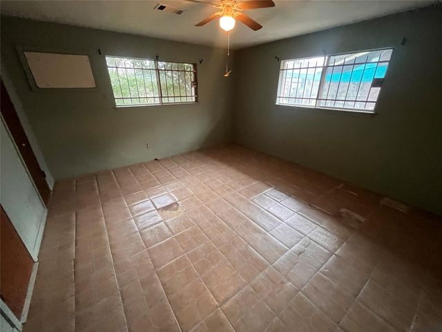 5551 Winding Creek Way, Houston, TX 77017