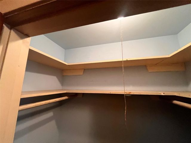 5551 Winding Creek Way, Houston, TX 77017