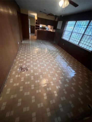 5551 Winding Creek Way, Houston, TX 77017