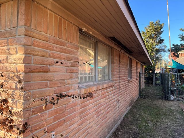 5551 Winding Creek Way, Houston, TX 77017