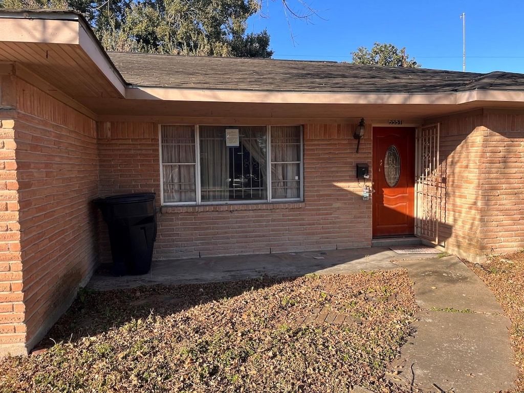 5551 Winding Creek Way, Houston, TX 77017