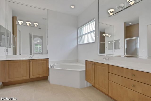 9404 Springview LOOP, Estero, FL 33928