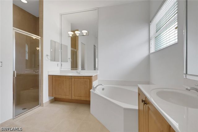 9404 Springview LOOP, Estero, FL 33928