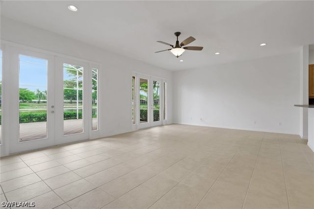 9404 Springview LOOP, Estero, FL 33928