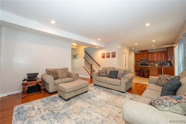 75 Hilltowne Drive, Orchard Park, NY 14127