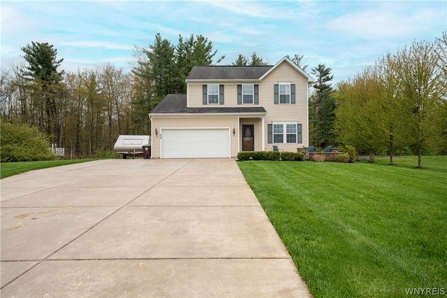 75 Hilltowne Drive, Orchard Park, NY 14127