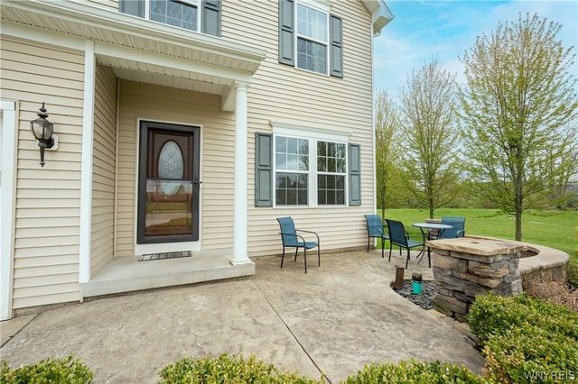 75 Hilltowne Drive, Orchard Park, NY 14127