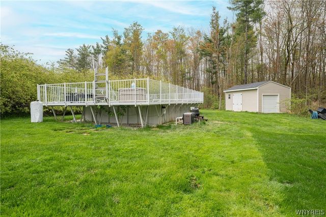 75 Hilltowne Drive, Orchard Park, NY 14127
