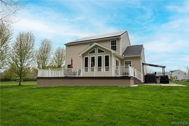 75 Hilltowne Drive, Orchard Park, NY 14127