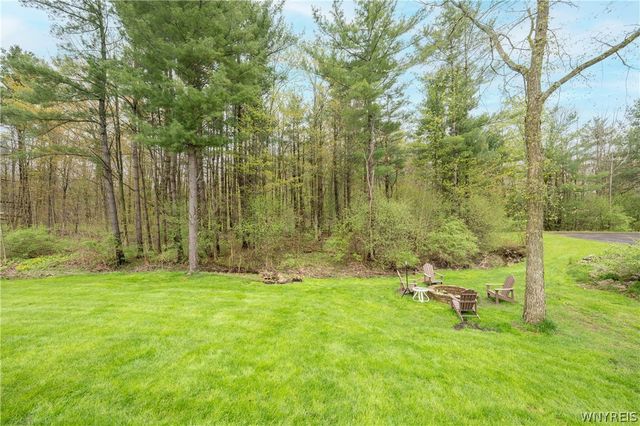 75 Hilltowne Drive, Orchard Park, NY 14127