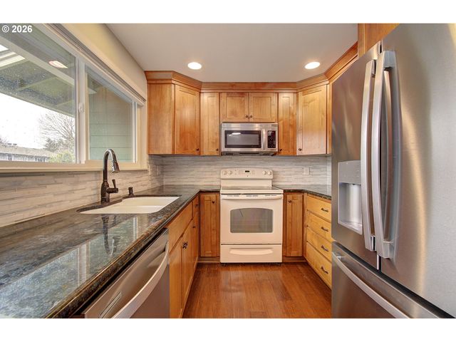 708 Ne 152ND Ave, Vancouver, WA 98660