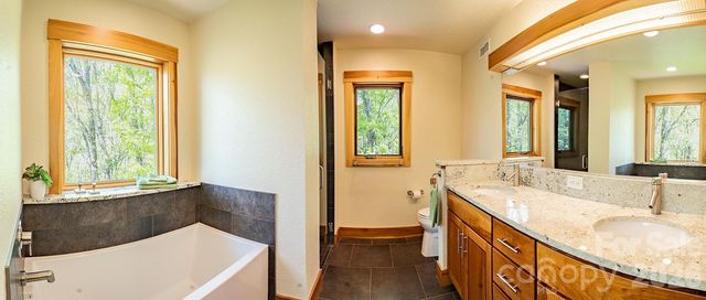 26 Robinson Creek Road, Asheville, NC 28803