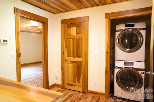 26 Robinson Creek Road, Asheville, NC 28803