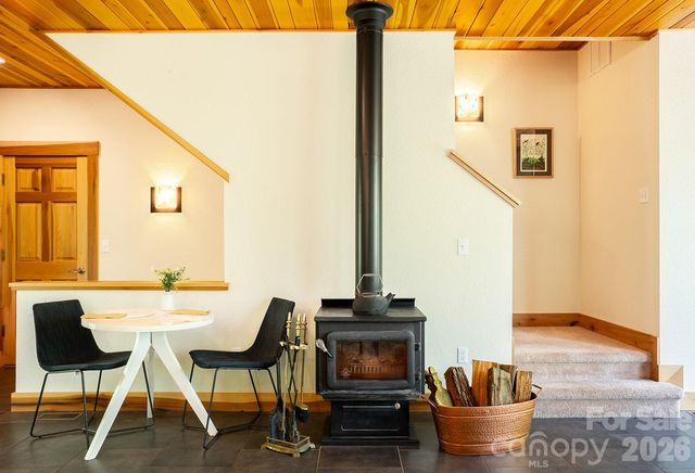 26 Robinson Creek Road, Asheville, NC 28803