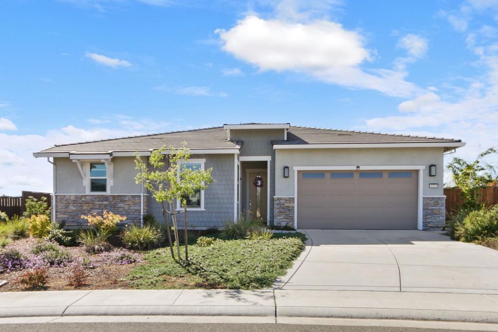 4730 Holliday Ln, El Dorado Hills, CA 95762