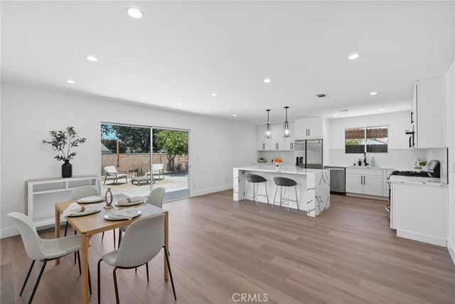 23701 Califa, Los Angeles, CA 91367