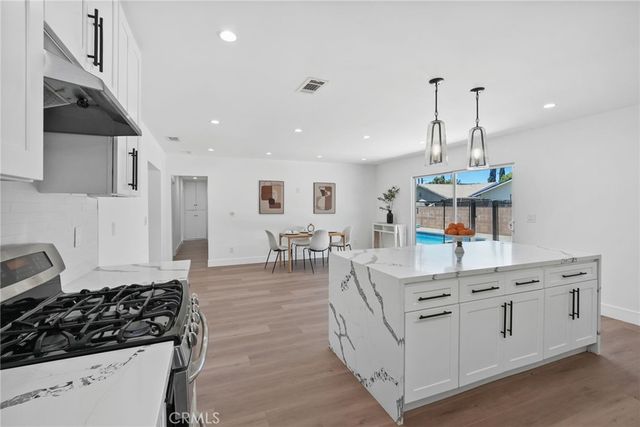 23701 Califa, Los Angeles, CA 91367