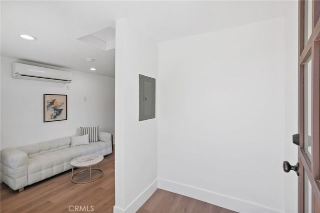 23701 Califa, Los Angeles, CA 91367
