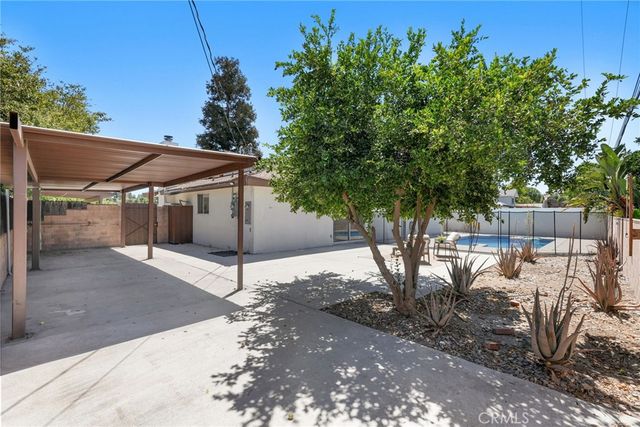 23701 Califa, Los Angeles, CA 91367