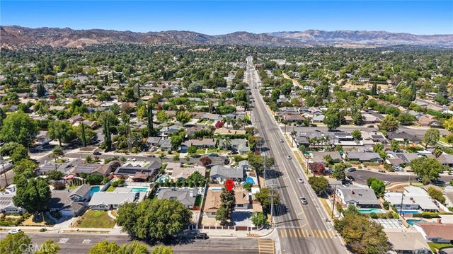 23701 Califa, Los Angeles, CA 91367
