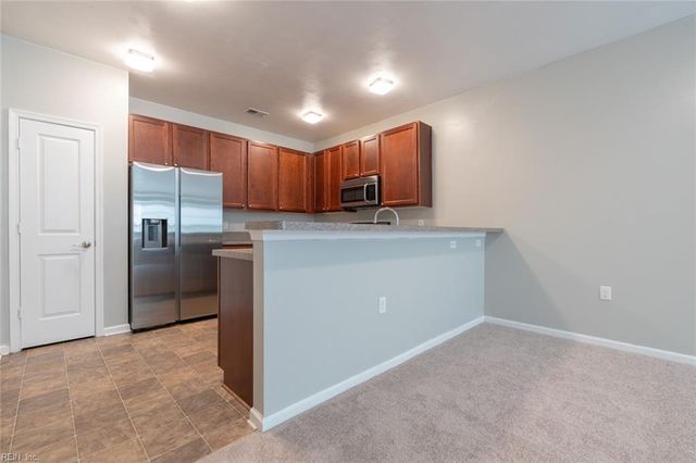 4332 Hillingdon Bnd Apt 104, Chesapeake, VA 23321