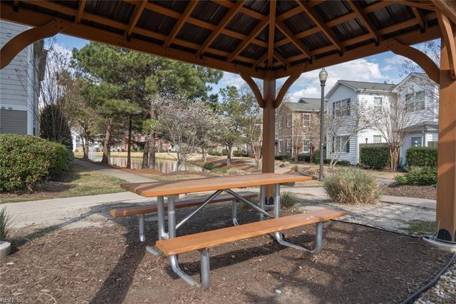 4332 Hillingdon Bnd Apt 104, Chesapeake, VA 23321