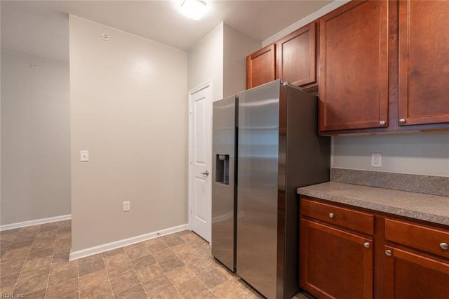 4332 Hillingdon Bnd Apt 104, Chesapeake, VA 23321