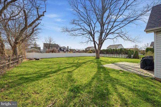 168 5TH ST, Nazareth, PA 18064