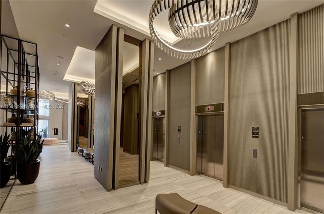 4010 S Ocean Dr R2106, Hollywood, FL 33019