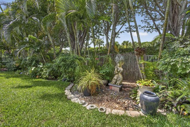 9489 Worswick Court, Wellington, FL 33414