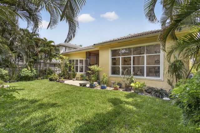 9489 Worswick Court, Wellington, FL 33414