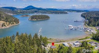 285 Cornet Bay Road, Oak Harbor, WA 98277
