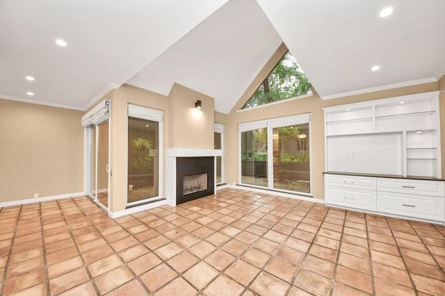 153 Litchfield Lane, Houston, TX 77024