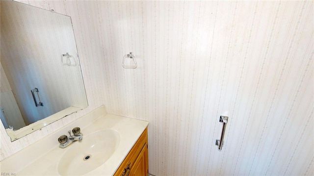 1813 Canterbury RD, Hampton, VA 23666