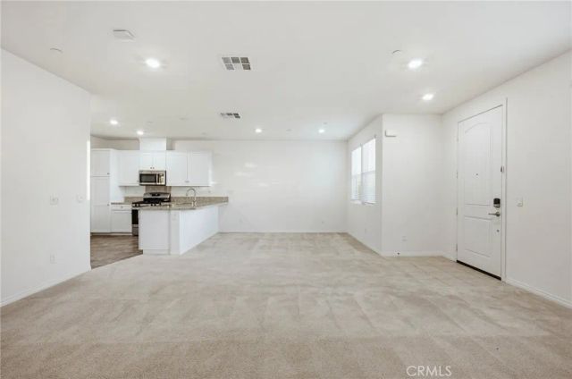 7036 Turin Pl, Eastvale, CA 92880