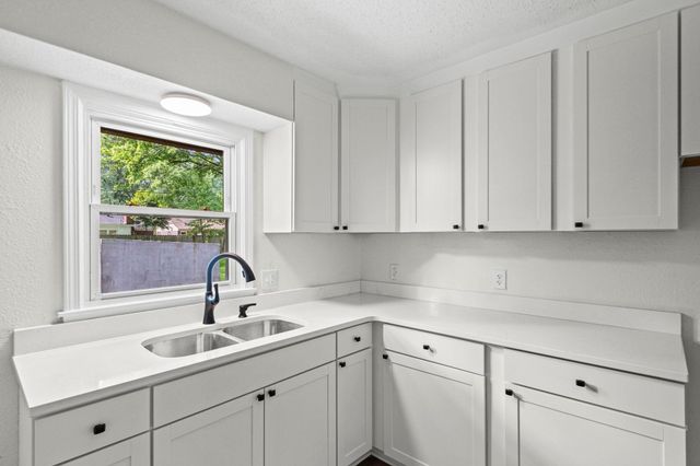 4585 HELENE RD, Memphis, TN 38117